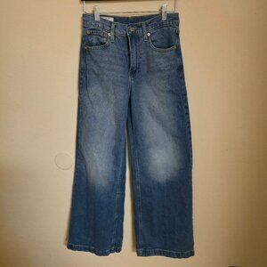 Gap high rise stride medium wash 4s